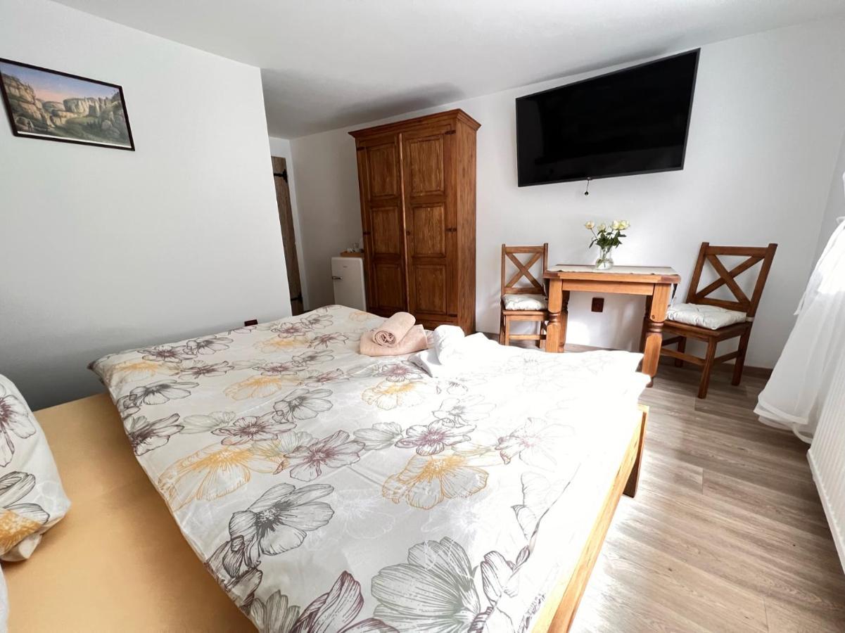 Pension Pod Skalou Hrensko Bagian luar foto