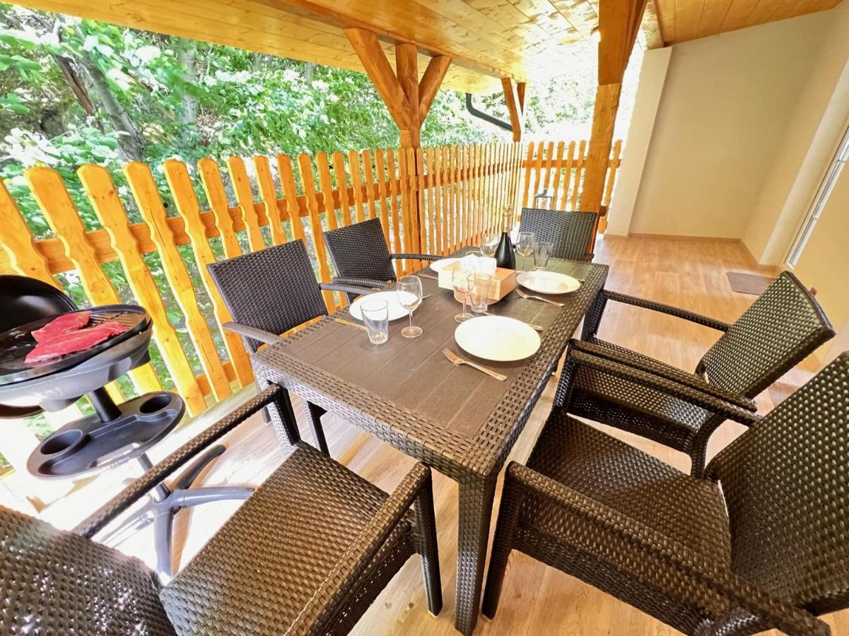Pension Pod Skalou Hrensko Bagian luar foto